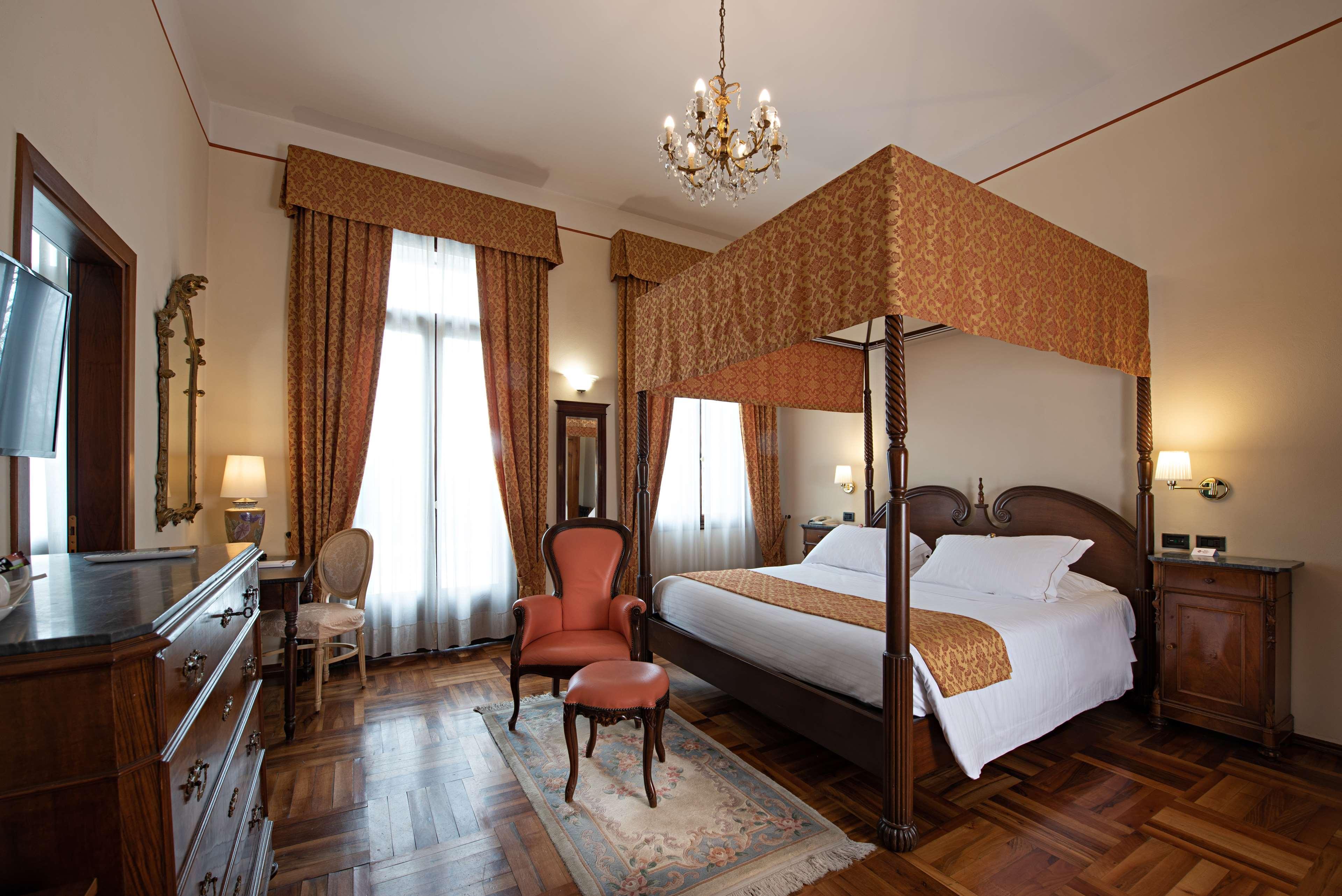Western Tacchi Hotel 4*