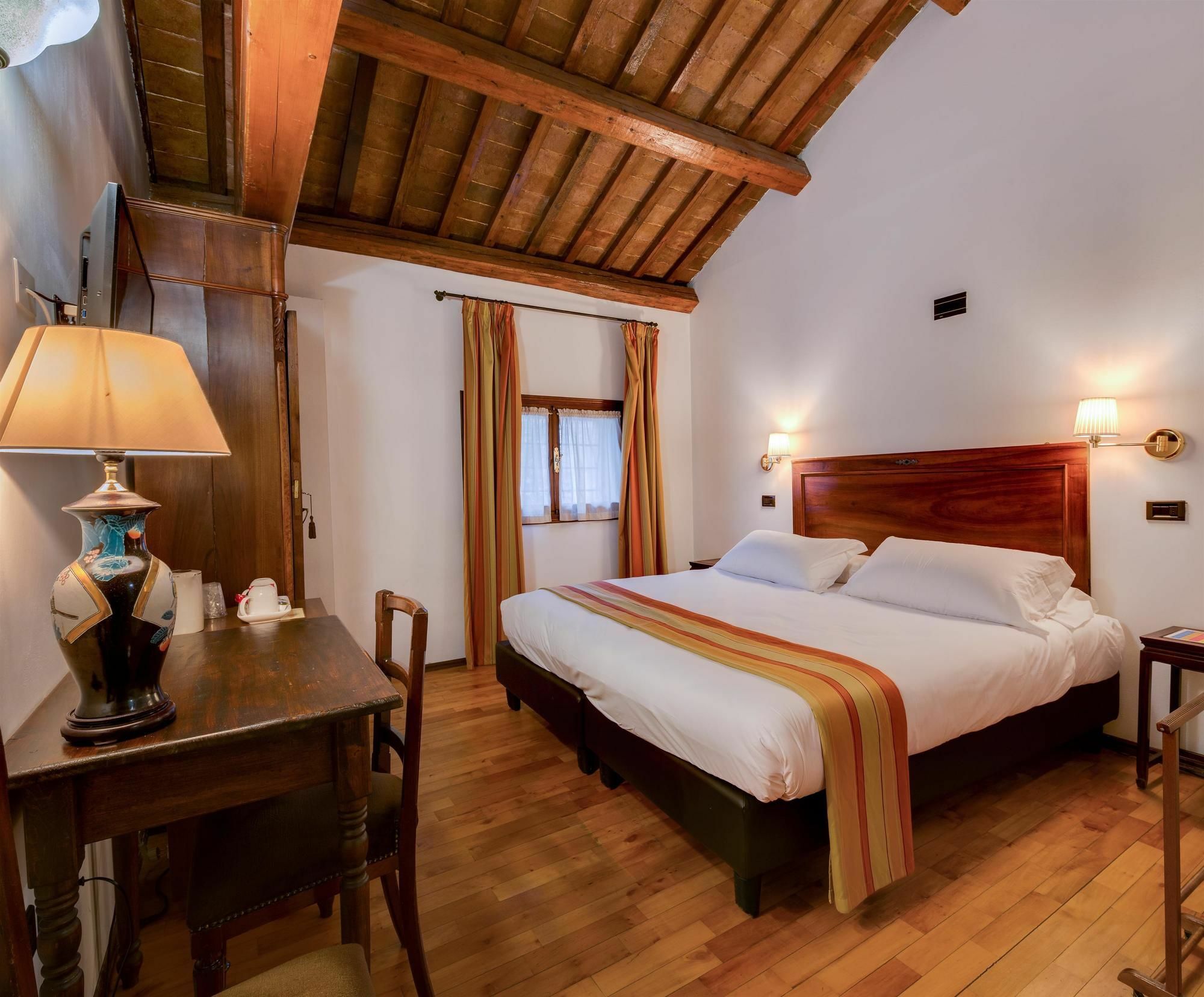 Western Tacchi Hotel 4*